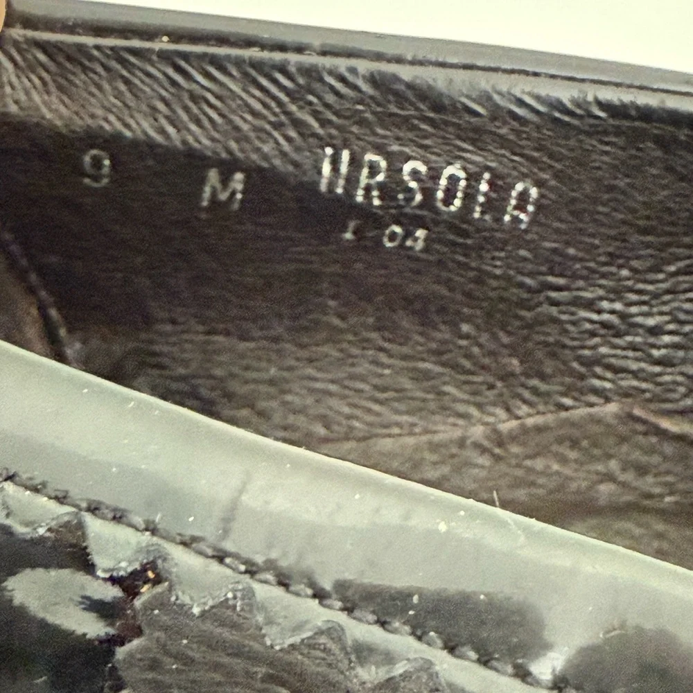 Donald Pliner Sport Shoes Womens  Size 9 Loafers Black Shiny Ursola Slip On - Picture 9 of 9